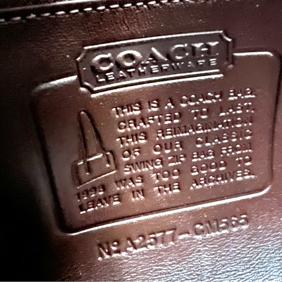 Coach Swing Zip Shoulder Bag Maple Brown Glovetanned Leather Buckle Purse CM565 - Picture 10 of 11